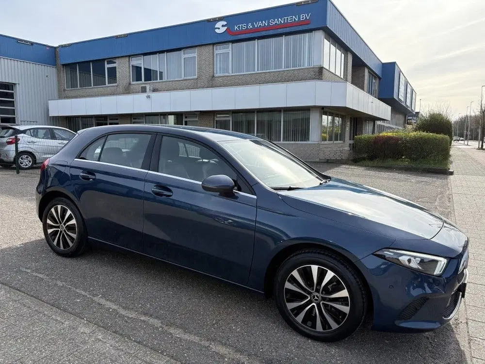 Mercedes-Benz A-Klasse 250 e Premium uit 2022, foto 7
