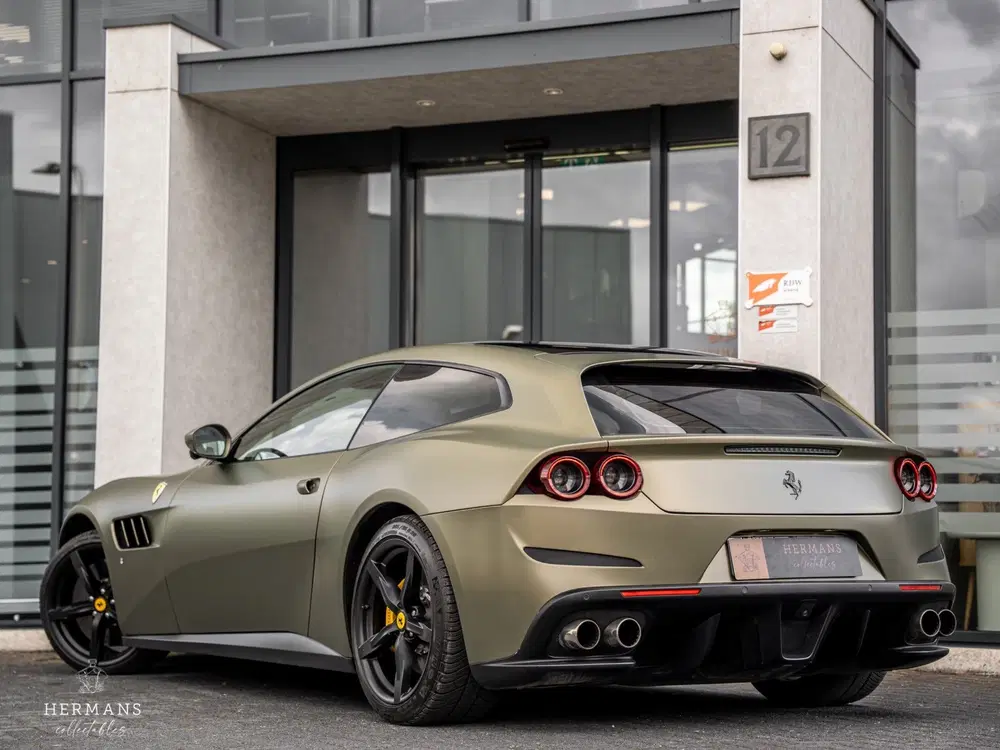 Ferrari GTC4 Lusso T 3.9 V8 uit 2020, foto 12