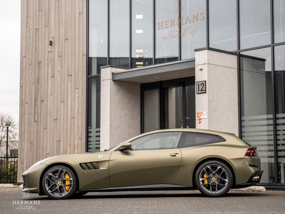 Ferrari GTC4 Lusso T 3.9 V8 uit 2020, foto 14