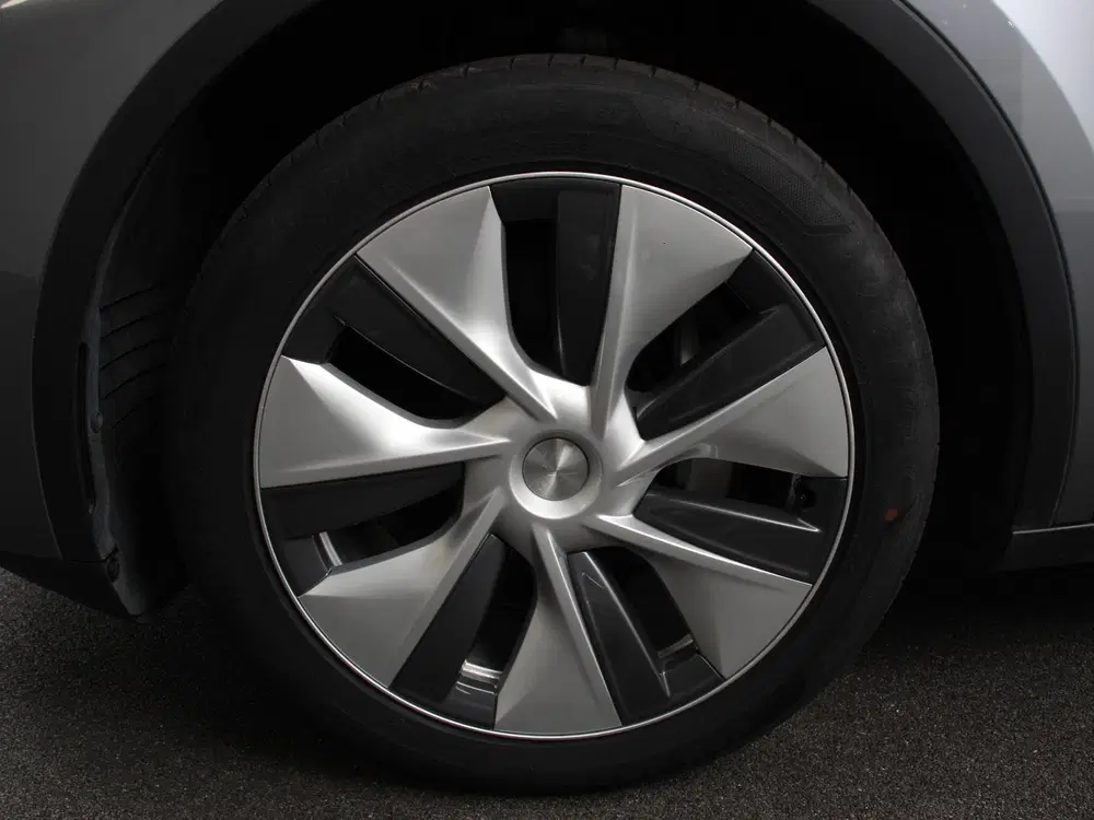 Tesla Model Y Long Range AWD 75 kWh SOH 93% Climate cont uit 2024, foto 2