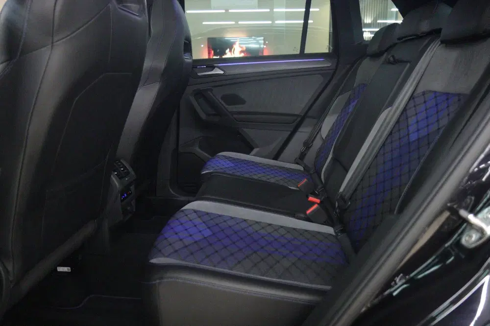 Volkswagen Tiguan 2.0 TSI R 75 Edition 4Motion PANO uit 2022, foto 14