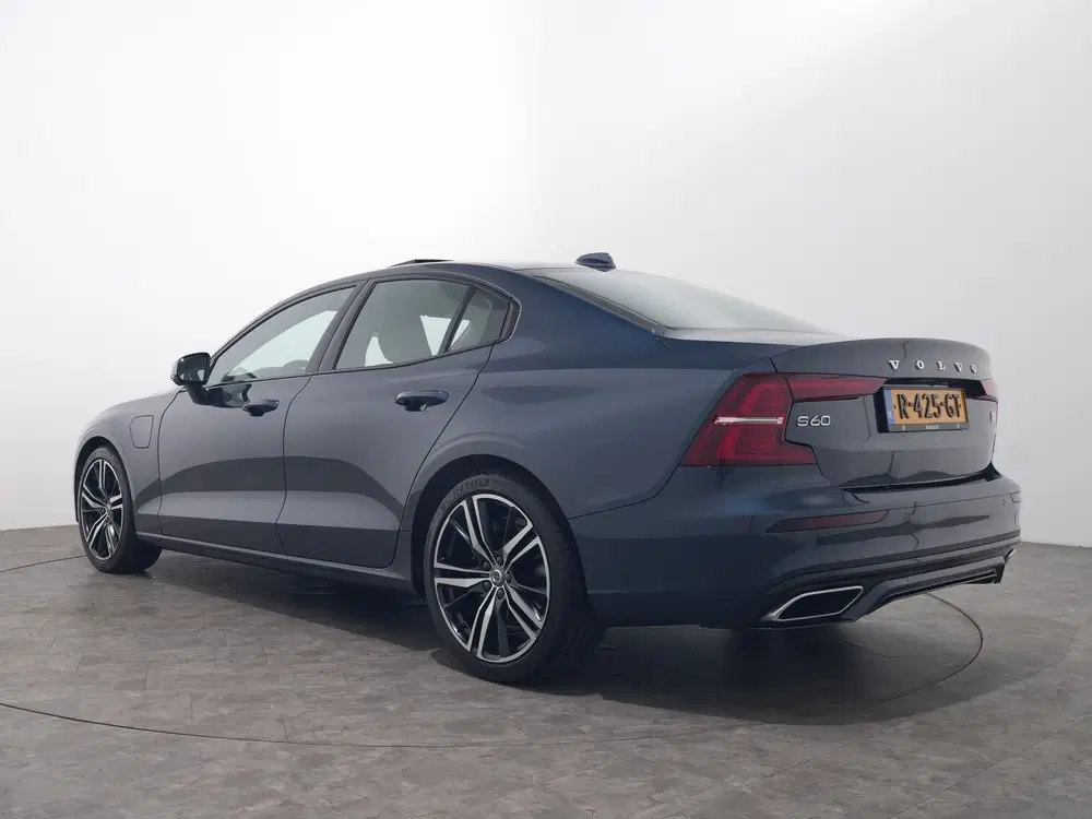Volvo S60 2.0 RECHARGE T6 350PK AWD R-DESIGN AUT8 uit 2022, foto 3
