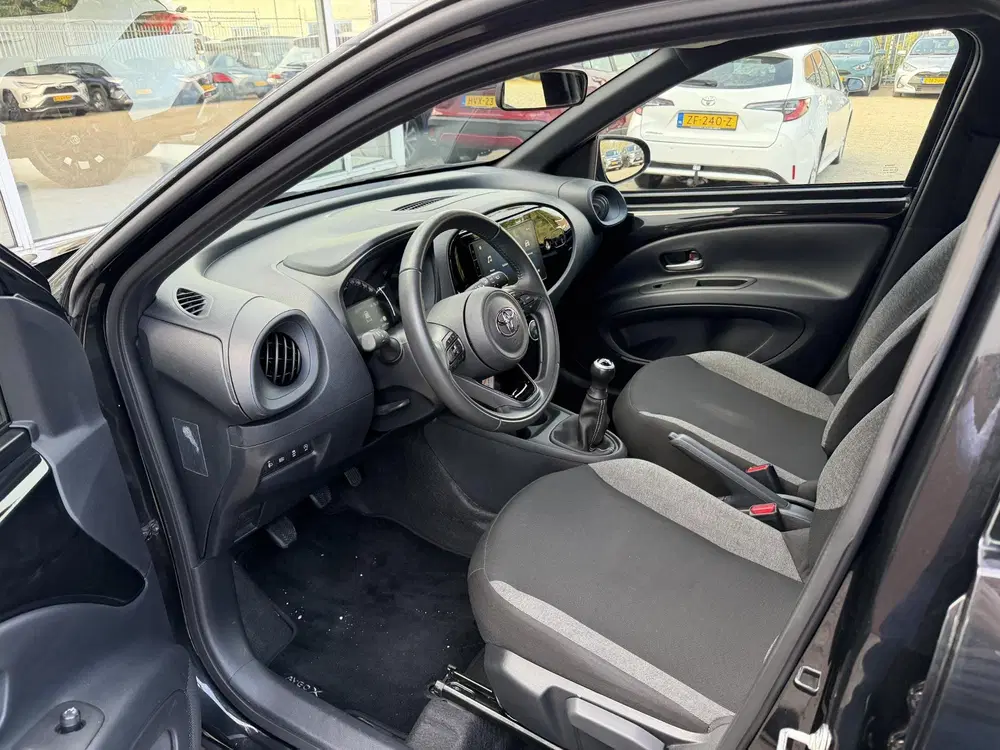 Toyota Aygo X 1.0 VVT-i MT Play uit 2025, foto 12