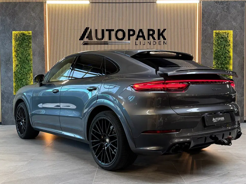 Porsche Cayenne Cayenne Coupé 3.0 E-Hybrid PANO uit 2020, foto 3