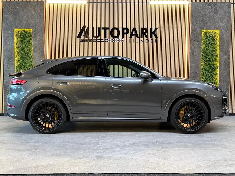 Porsche Cayenne Cayenne Coupé 3.0 E-Hybrid PANO uit 2020, foto 6