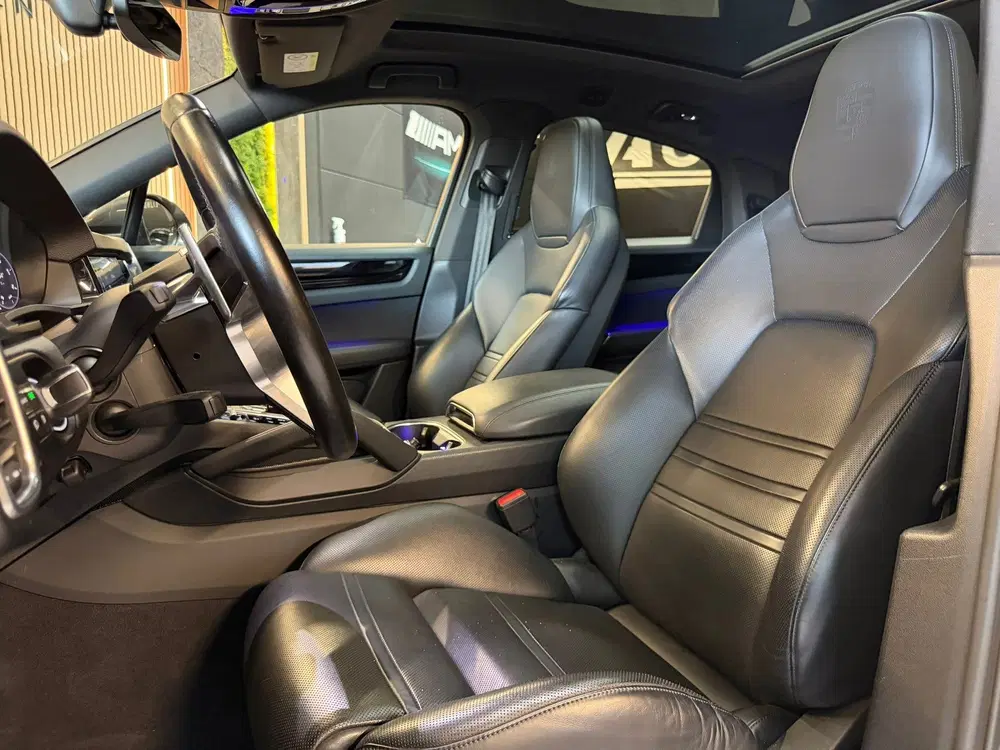 Porsche Cayenne Cayenne Coupé 3.0 E-Hybrid PANO uit 2020, foto 9
