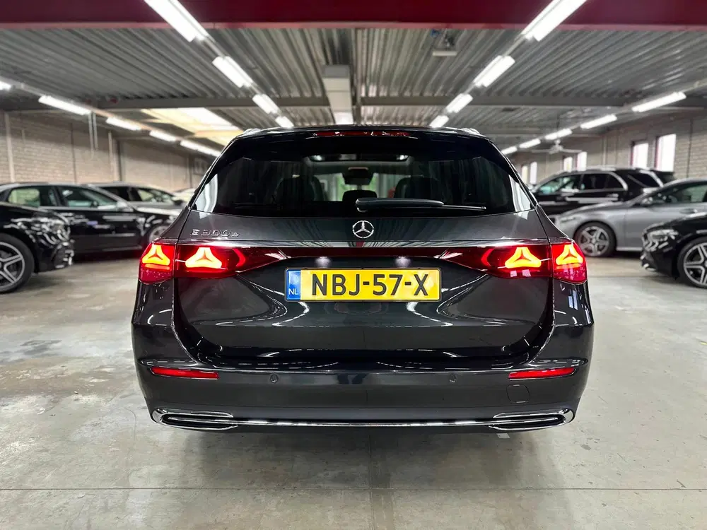Mercedes-Benz E-Klasse e Exclusive Line uit 2024, foto 4