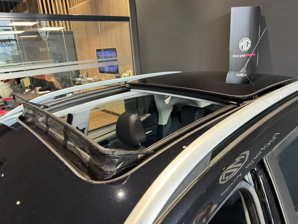 MG ZS Standard Range Luxury 50 kWh uit 2022, foto 12