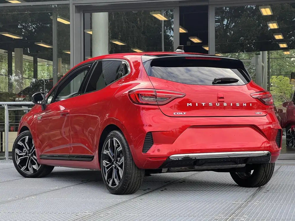 Mitsubishi Colt 1.6 HEV Intense+ Afneembare trekhaak uit 2026, foto 6