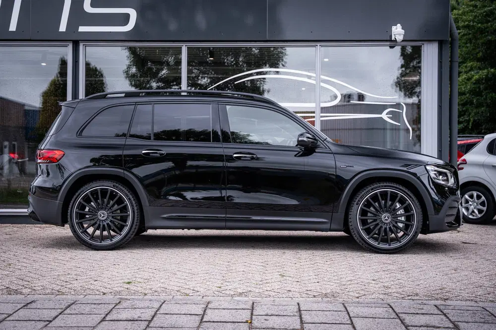 Mercedes-Benz GLB AMG 35 4MATIC uit 2023, foto 12