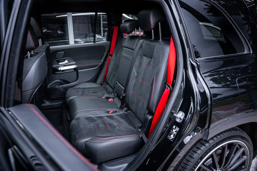 Mercedes-Benz GLB AMG 35 4MATIC uit 2023, foto 15