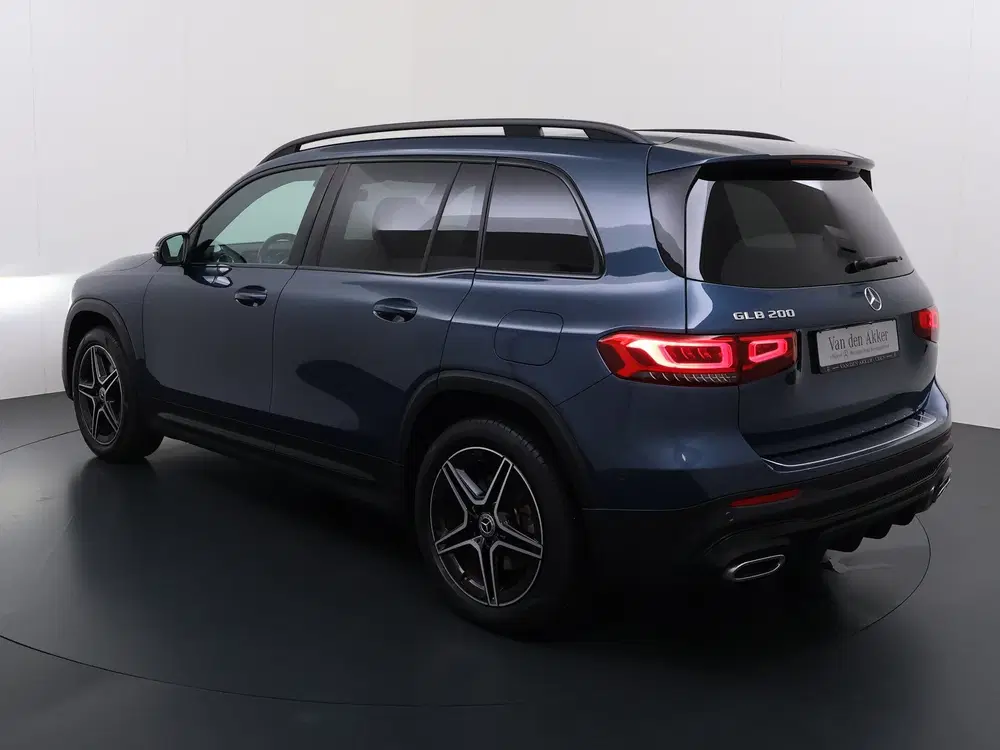 Mercedes-Benz GLB 200 AMG Line uit 2021, foto 2
