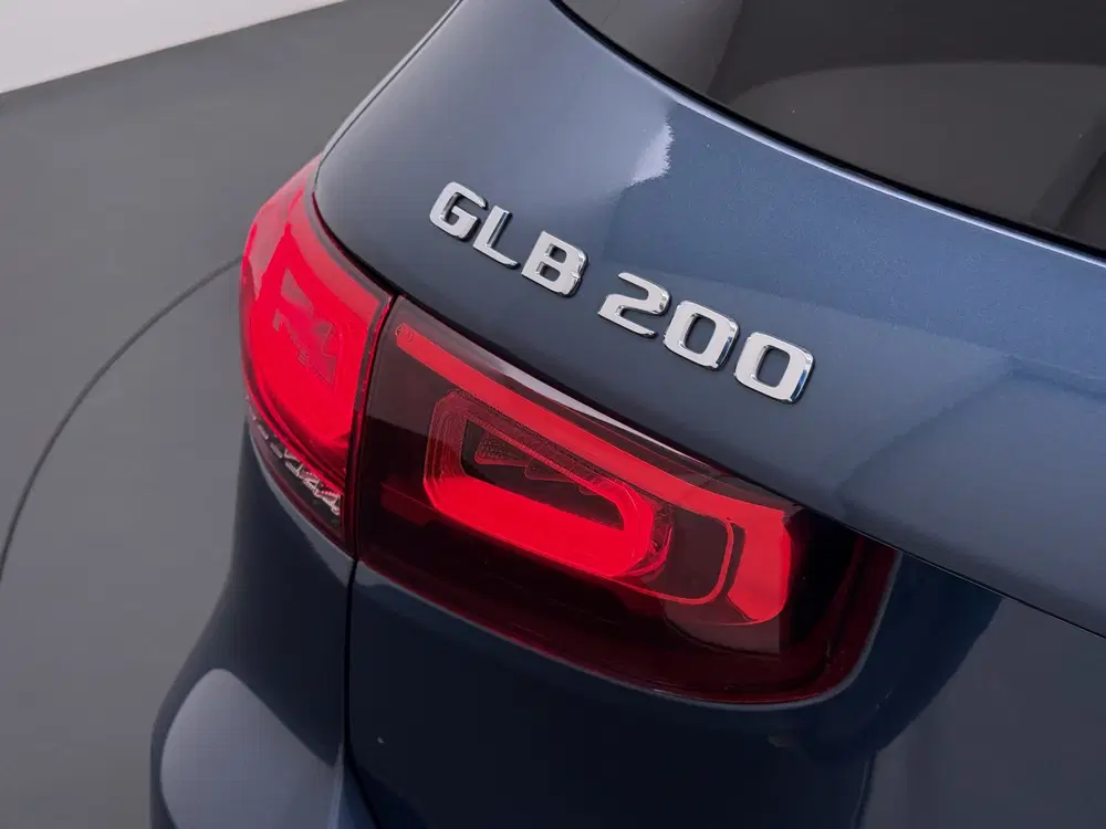 Mercedes-Benz GLB 200 AMG Line uit 2021, foto 3