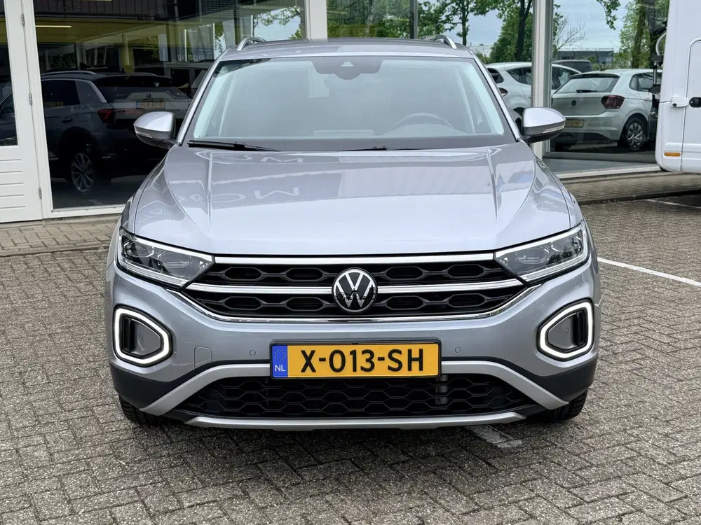 Volkswagen T-Roc 1.5 TSI Style uit 2023, foto 2