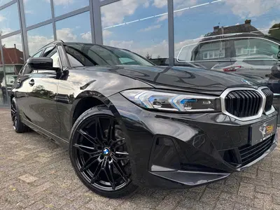 BMW 3-serie 318i CarPlay uit 2024