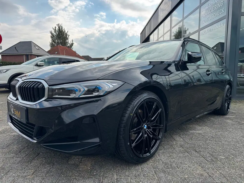 BMW 3-serie 318i CarPlay uit 2024, foto 12
