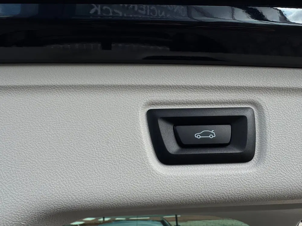 BMW 3-serie 318i CarPlay uit 2024, foto 15