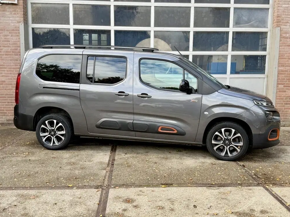 Citroën Berlingo Citroen Berlingo XL 1.2 130PK Shine XTR 7p uit 2020, foto 10