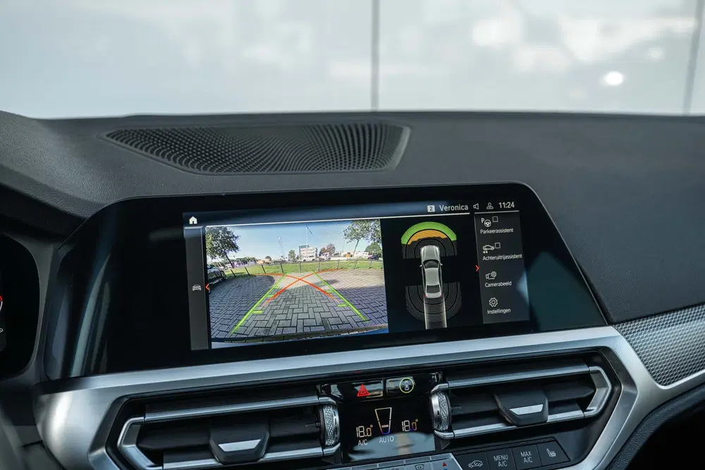 BMW 3-serie 318i High Executive M Sport Automaat uit 2021, foto 14