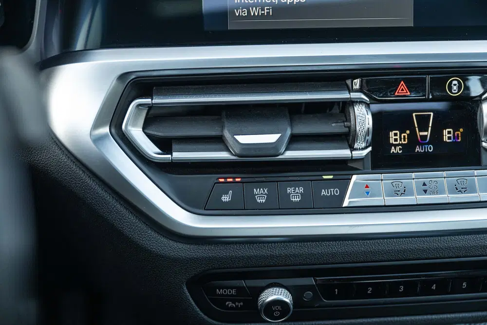 BMW 3-serie 318i High Executive M Sport Automaat uit 2021, foto 15