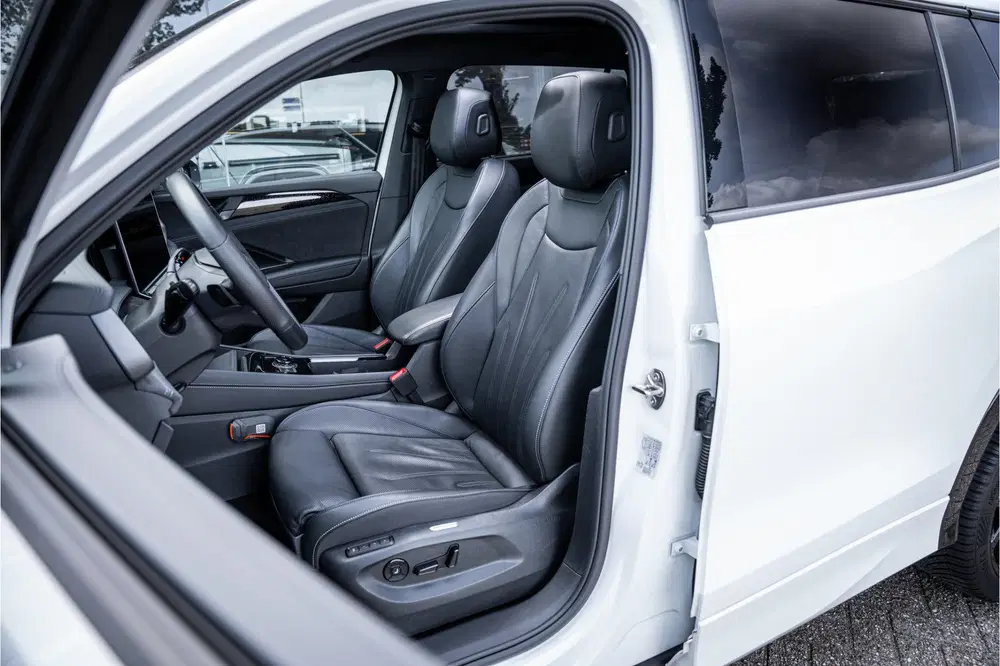 Volkswagen Tayron eHybrid R-Line Edition * Leder * Panodak * uit 2026, foto 2