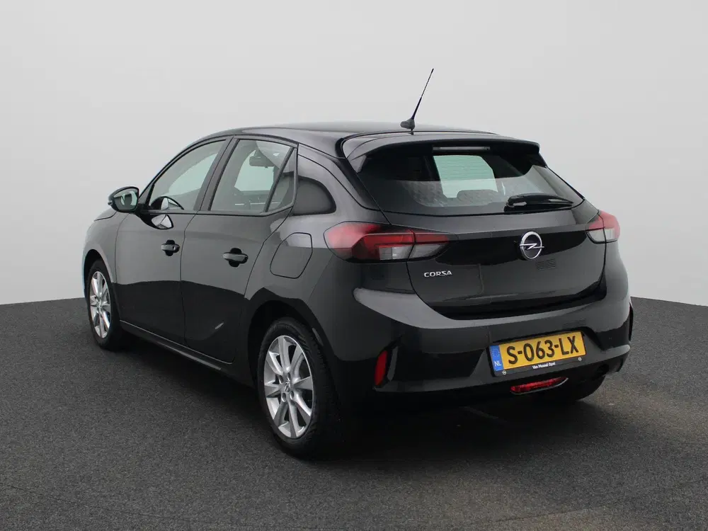 Opel Corsa 1.2 Edition uit 2023, foto 2