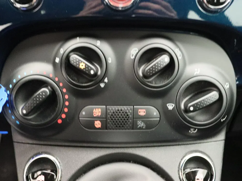 Fiat 500 1.0 Hybrid Club uit 2022, foto 10