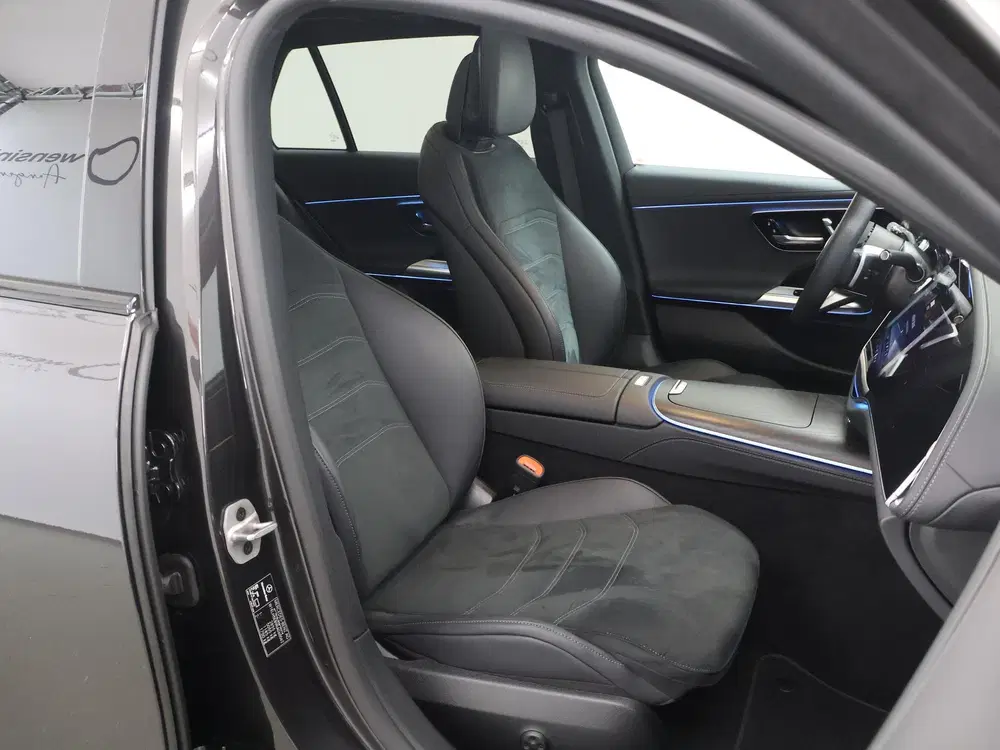 Mercedes-Benz E-Klasse 300 e AMG Line uit 2024, foto 10