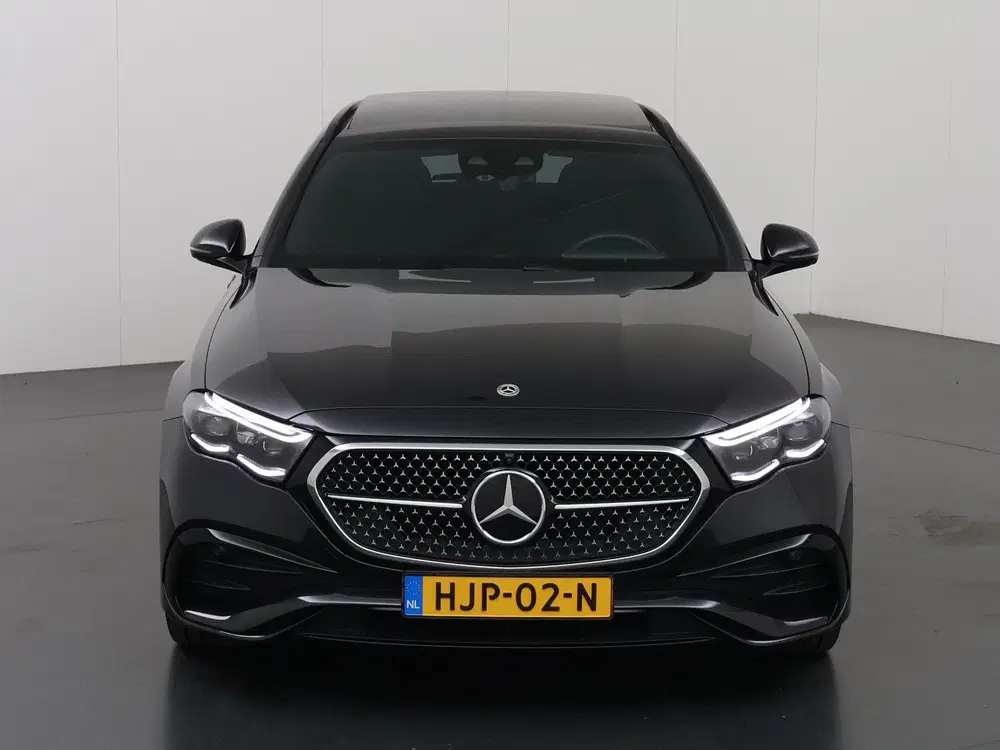 Mercedes-Benz E-Klasse 300 e AMG Line uit 2024, foto 3