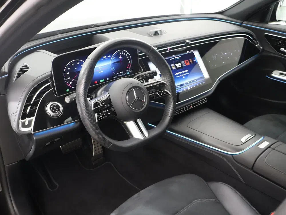 Mercedes-Benz E-Klasse 300 e AMG Line uit 2024, foto 7