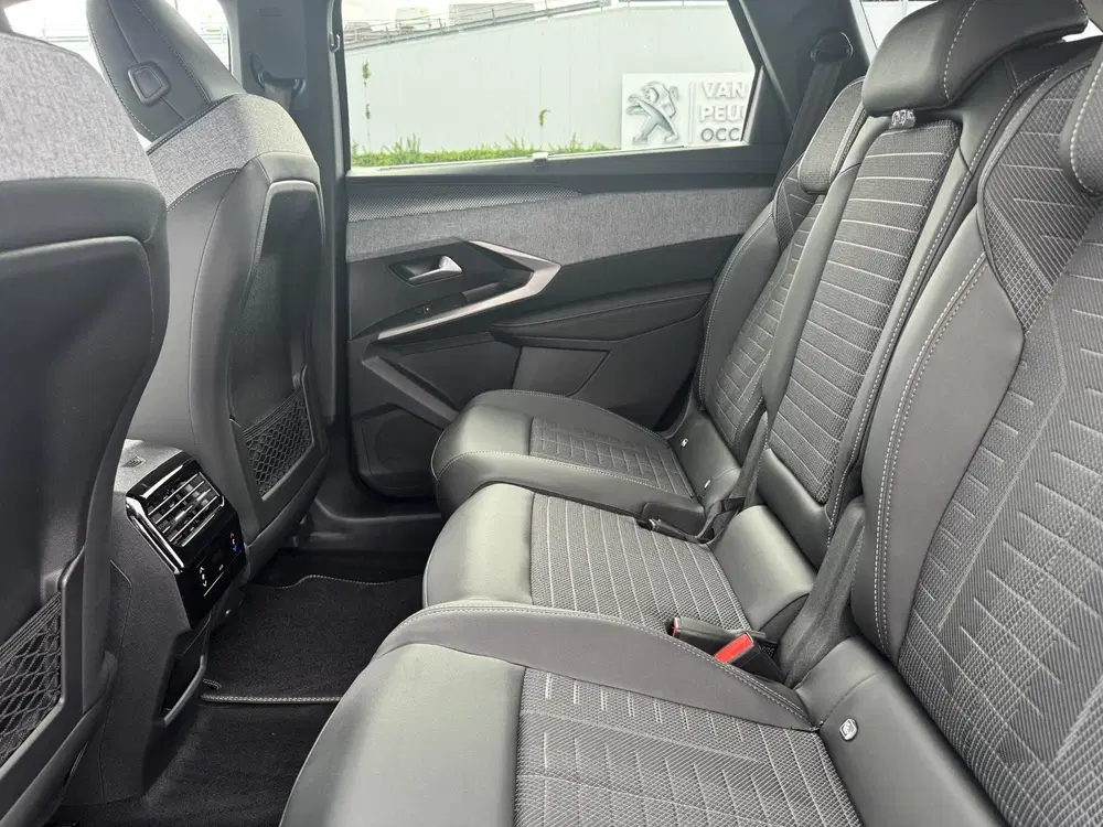 Peugeot 5008 1.2 Hybrid 145 GT 7p uit 2025, foto 15