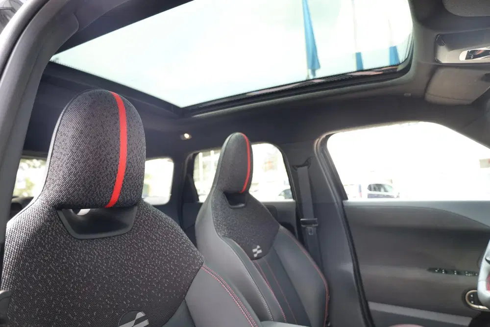 Mini Aceman John Cooper Works uit 2025, foto 14