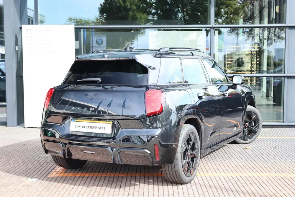 Mini Aceman John Cooper Works uit 2025, foto 2
