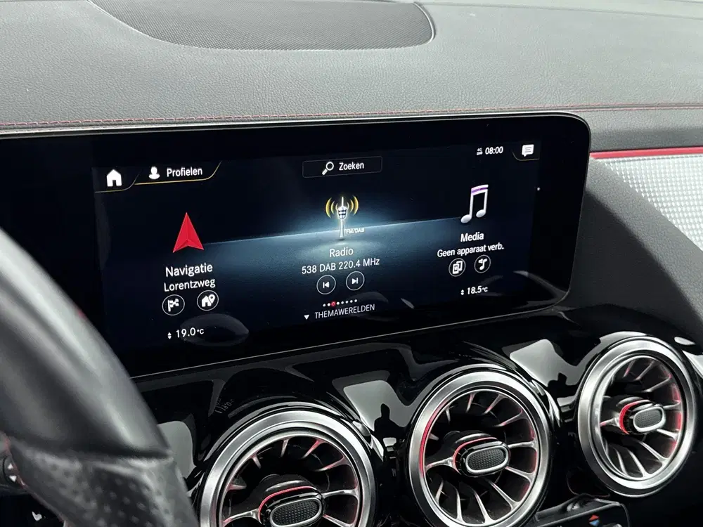 Mercedes-Benz EQA 250 AMG Line 67 kWh uit 2021, foto 13