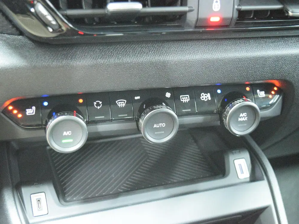 Citroën C4 Citroen C4 1.2 Hybrid 145pk Collection CAM uit 2025, foto 12