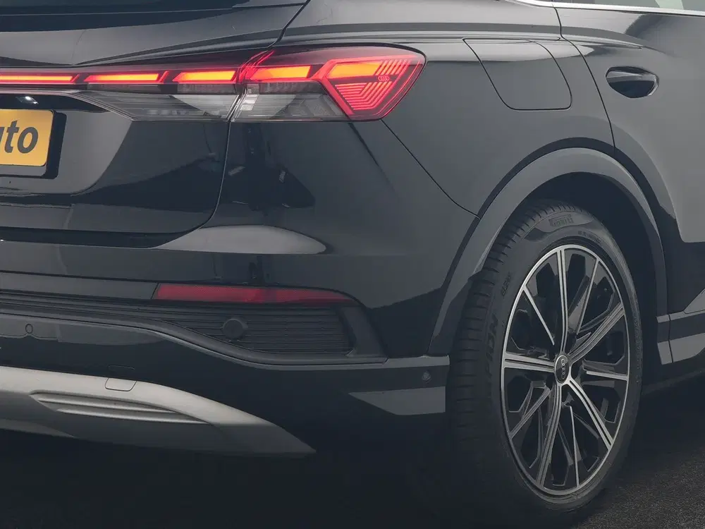 Audi Q4 e-tron 40 S edition 77 kWh 204pk Dealer O. uit 2023, foto 5