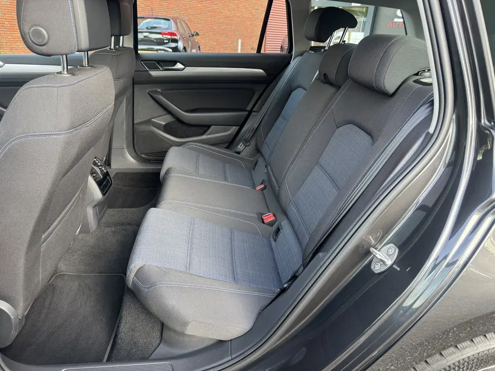 Volkswagen Passat 1.4 TSI PHEV GTE Business 94 uit 2022, foto 14