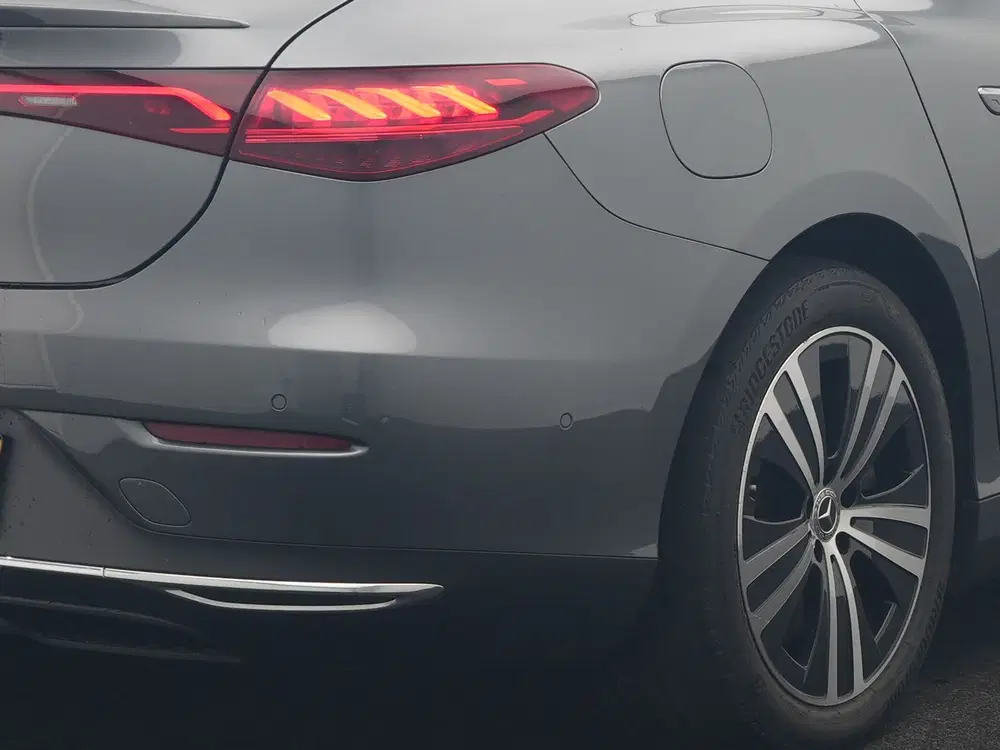 Mercedes-Benz EQE 350+ Luxury Line 91 kWh 292pk Dealer O.H. uit 2022, foto 6