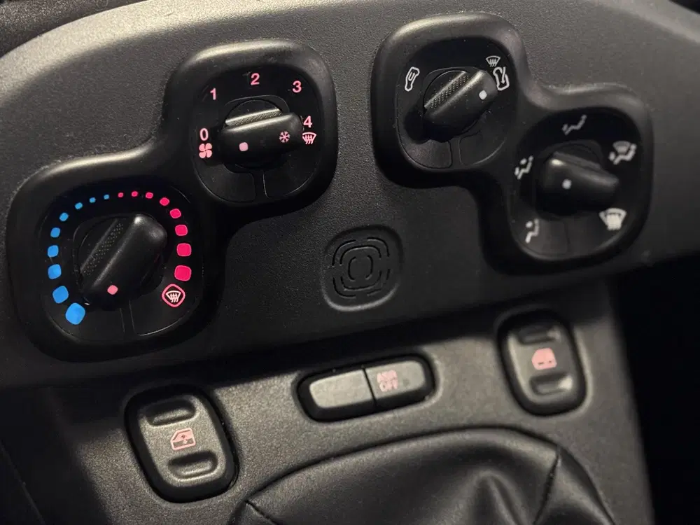 Fiat Panda 1.0 Hybrid Cross uit 2021, foto 9