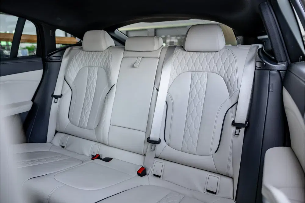 BMW X6 M50i High Executive uit 2020, foto 10
