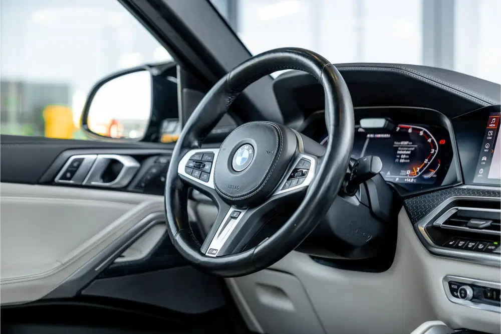 BMW X6 M50i High Executive uit 2020, foto 14