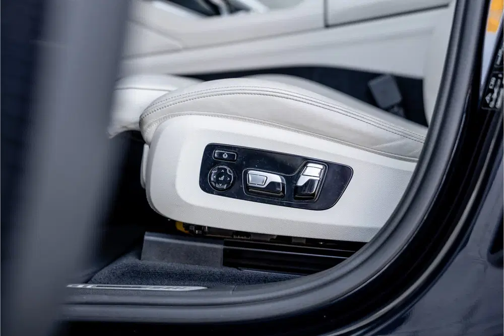 BMW X6 M50i High Executive uit 2020, foto 9