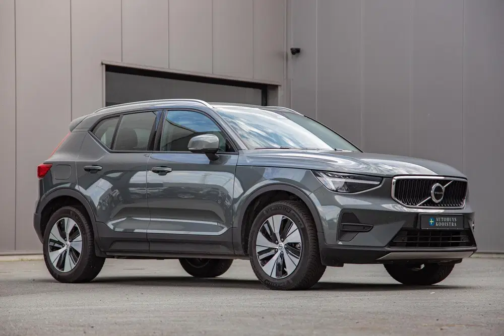 Volvo XC40 2.0 B3 Core MY2026 uit 2025, foto 2