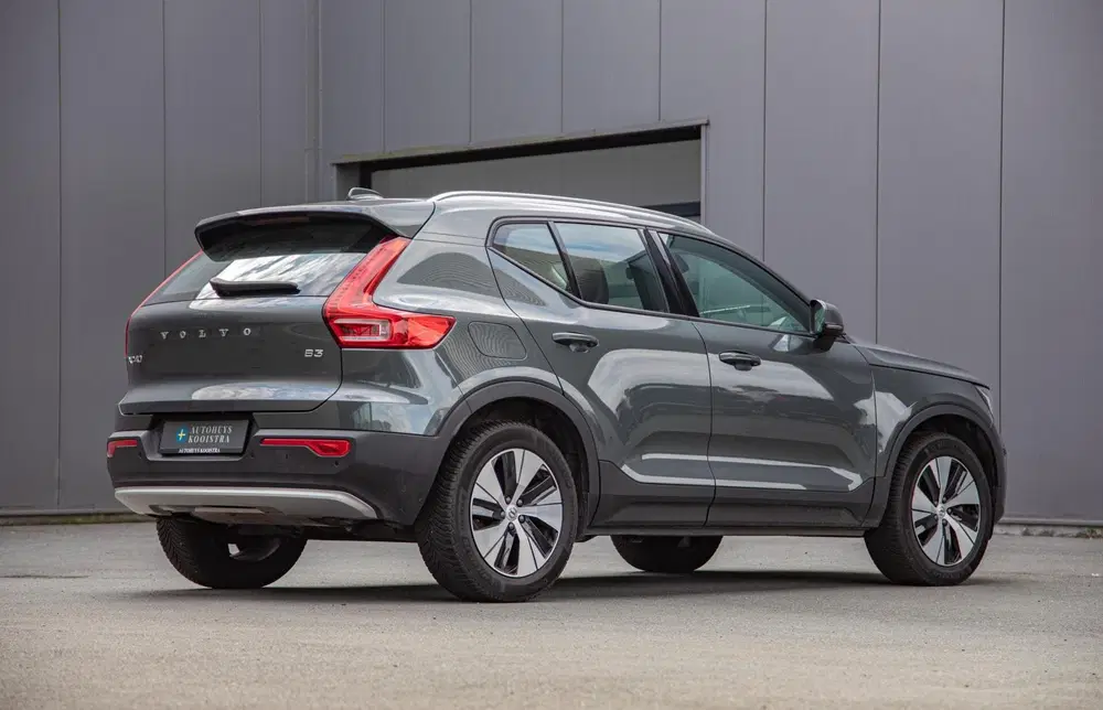 Volvo XC40 2.0 B3 Core MY2026 uit 2025, foto 3