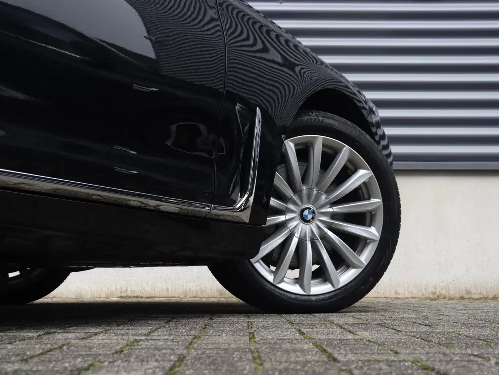 BMW 7-serie Sedan 745e uit 2021, foto 7