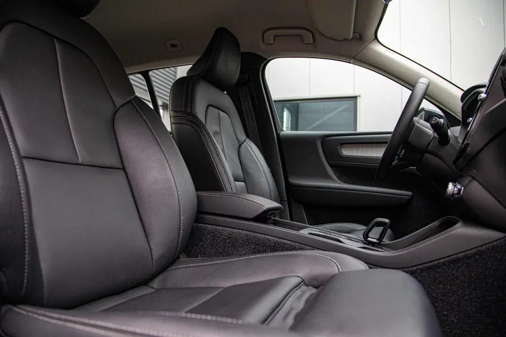 Volvo XC40 2.0 B3 Core MY2026 uit 2025, foto 6