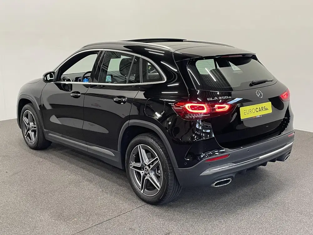 Mercedes-Benz GLA 250 e AMG Line PHEV Automaat Panora uit 2022, foto 12