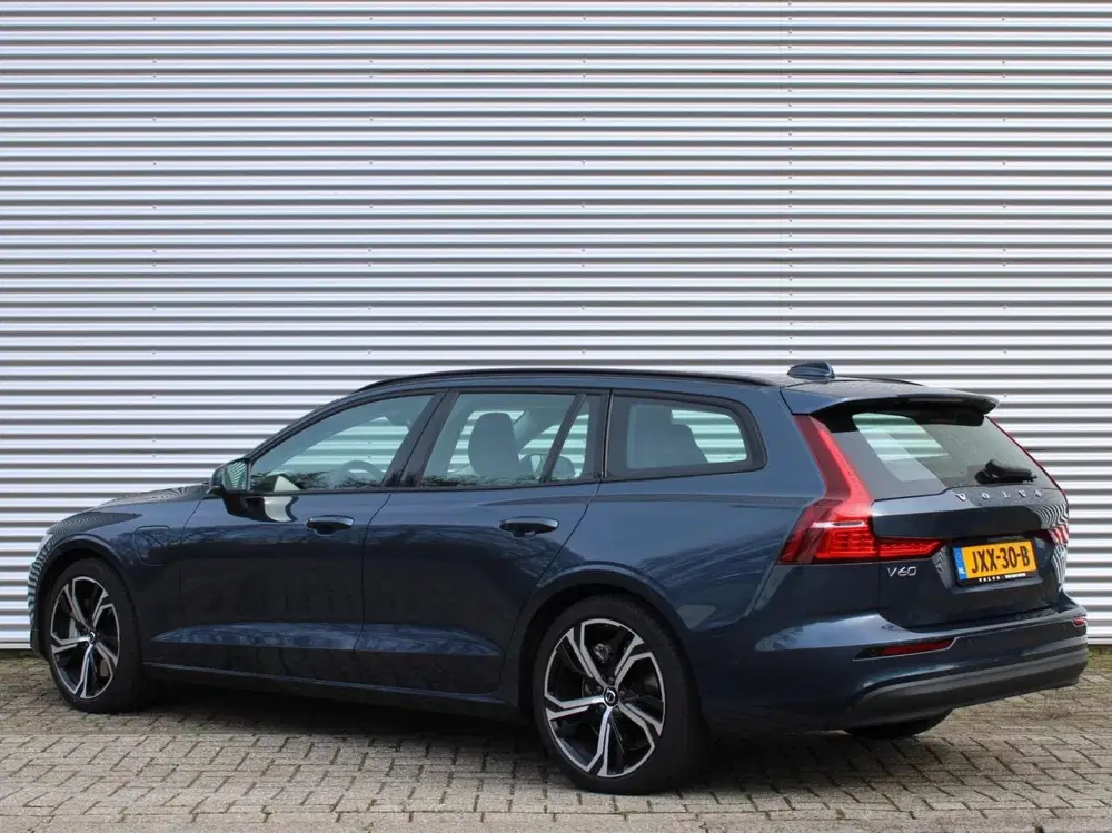 Volvo V60 2.0 T6 Plug-in hybrid AWD Core Business Ed uit 2026, foto 4