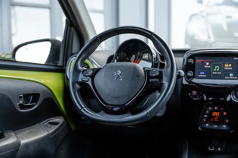 Peugeot 108 1.0 e-VTi Allure uit 2019, foto 10