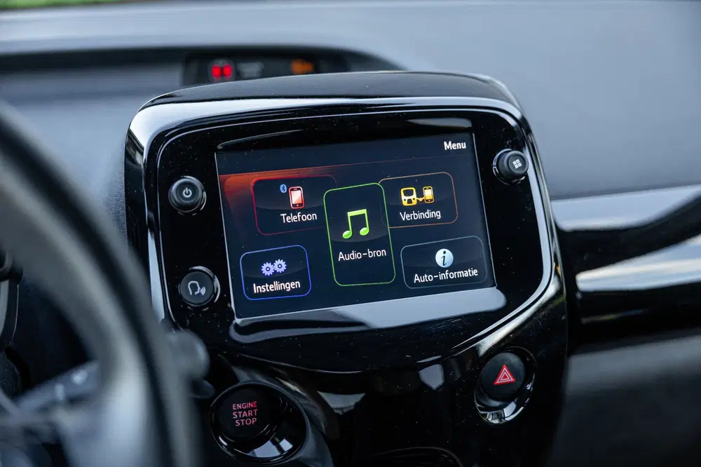 Peugeot 108 1.0 e-VTi Allure uit 2019, foto 13